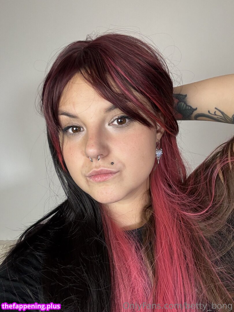betty_bong
