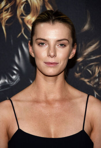 Betty Gilpin