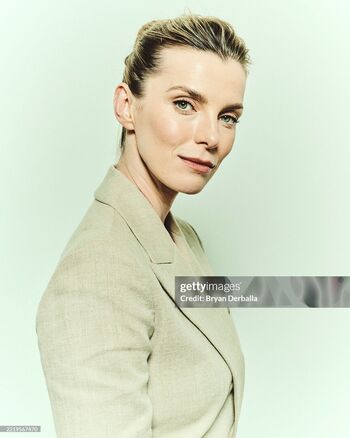 Betty Gilpin