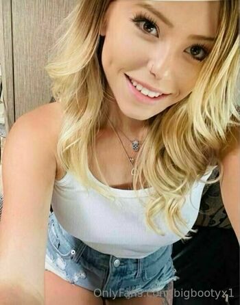 bigbootyx1