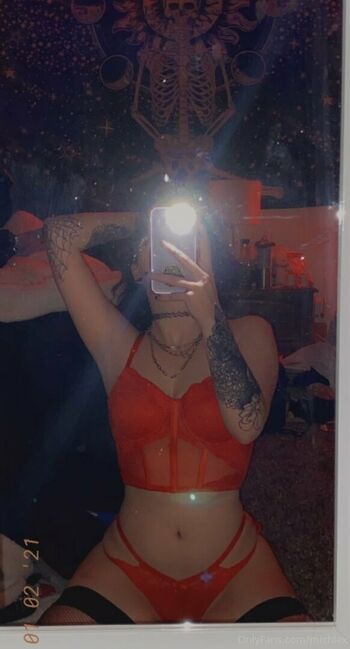 biggtittygothgirl