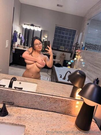 bigtittygothegg