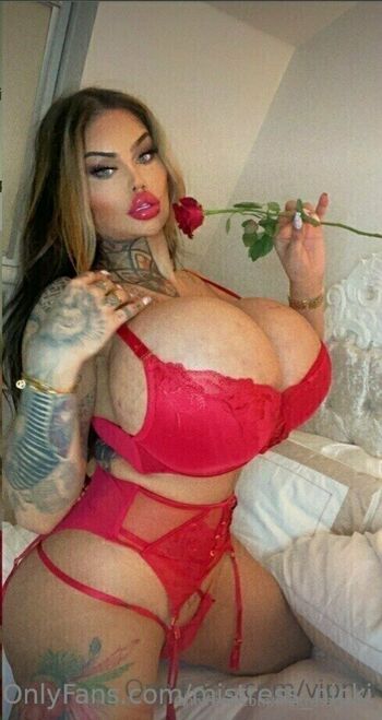 bimbo_nicki