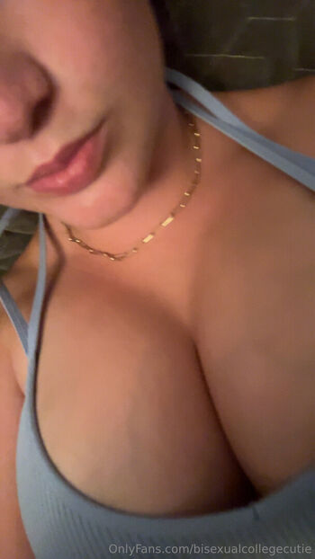 bisexualcollegecutie