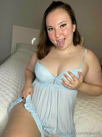 bisexualcollegegirl