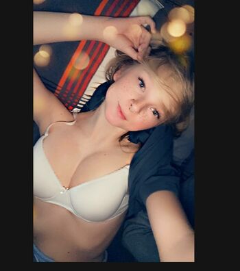 blonde_vivi