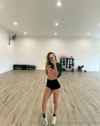 Blondebhabie