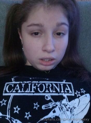 blondegiirlsexy