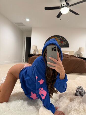 BlondeMauiGirl