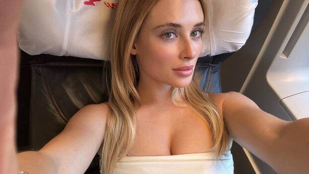 Blondinka Drive Angelina