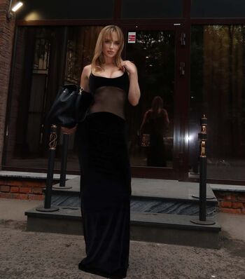 Blondinka Drive Angelina