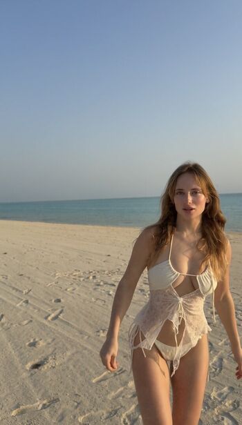 Blondinka Drive Angelina