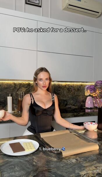 Blondinka Drive Angelina