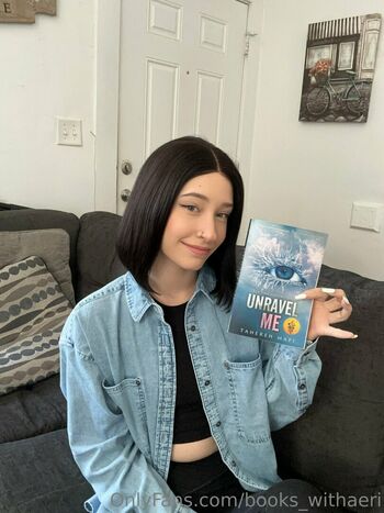 books_withari