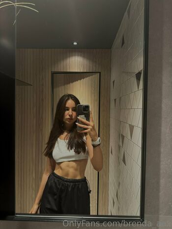 brenda_aax