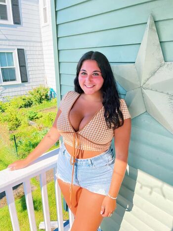Bri Alexis Snow