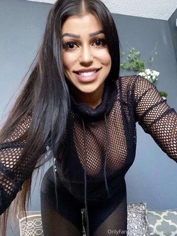 Briana Lee