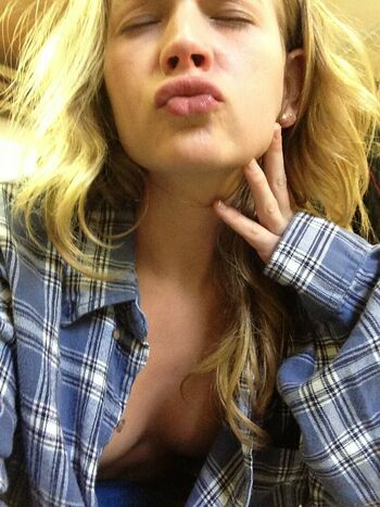 Britt Robertson