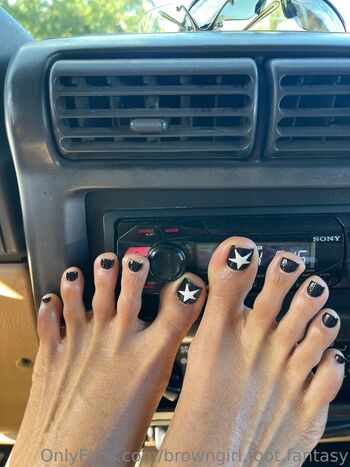 browngirl.foot.fantasy