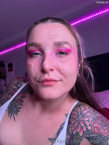 Bunny Barnett / thedolphingirl