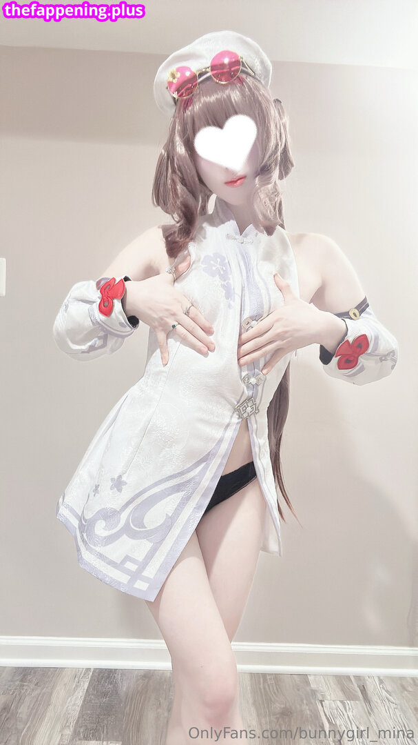 bunnygirl_mina