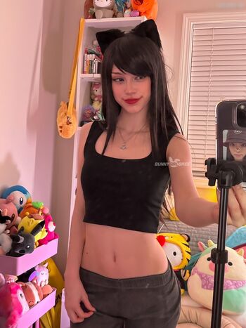 BunnyGirlBree