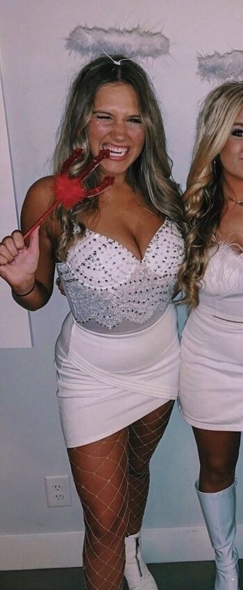 Busty Blondes