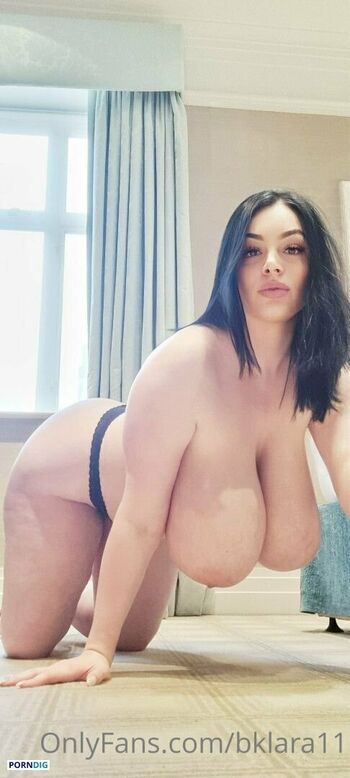 Busty Klara