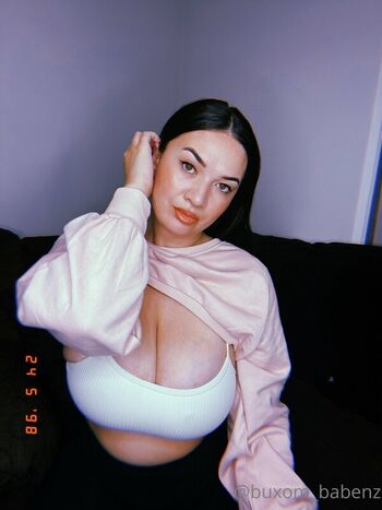 buxom_babenz