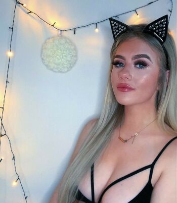 Caitlin Dixon