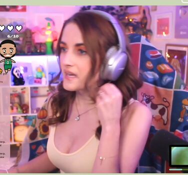 Caitlin Marie Reacts