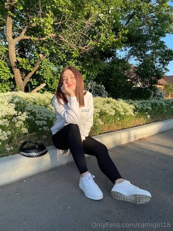 camigurl018