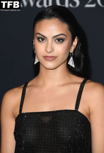 Camila Mendes