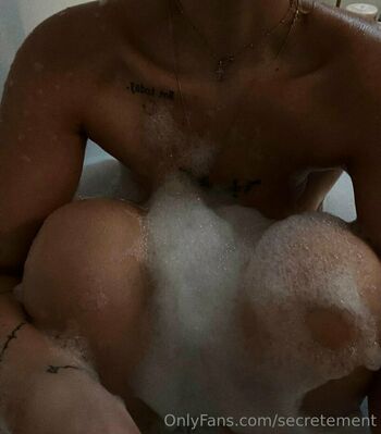 camillebrx__