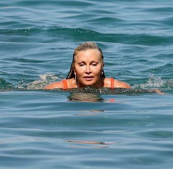 Caprice Bourret