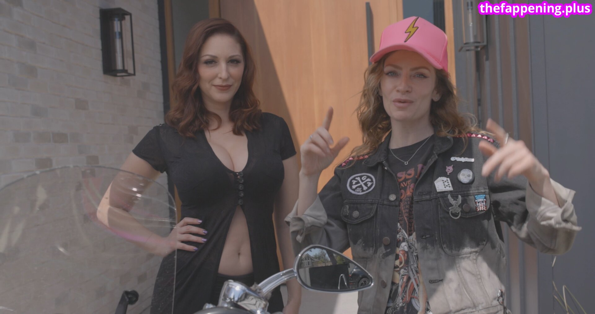 Carlotta Champagne Hauls