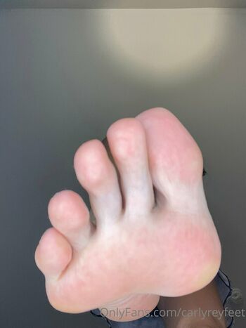 carlyreyfeet