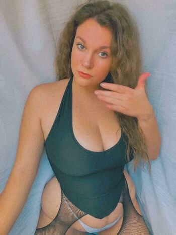 carmen_curvy