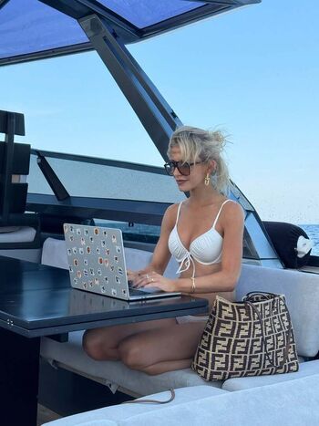 Caroline Daur