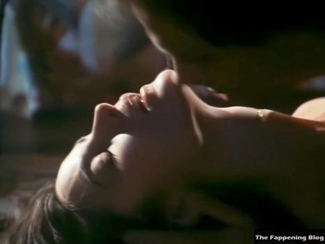 Carrie-Anne Moss