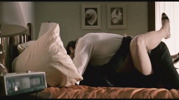Carrie-Anne Moss