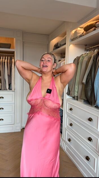 Carys whittaker / busybeecarys