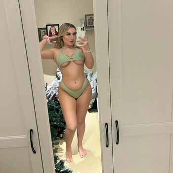 Caseyroseexo