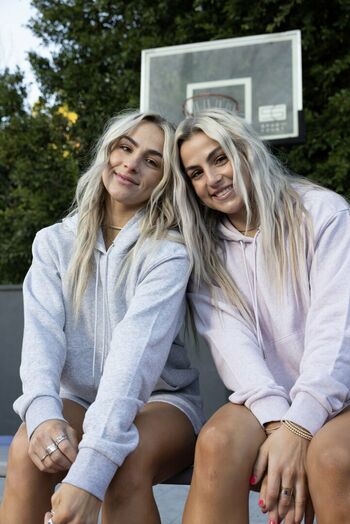 Cavinder Twins