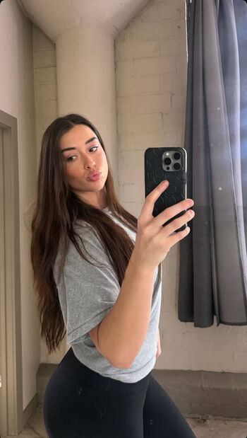 Chandler Olivia Hayden