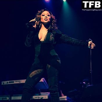Chante Moore