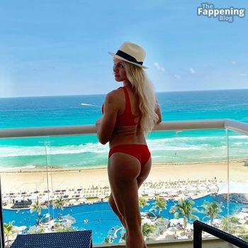 Charlotte Flair