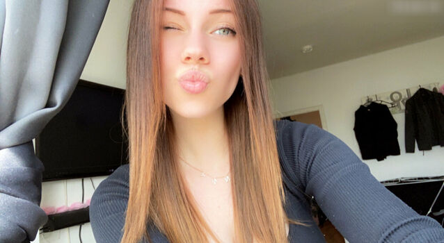 Chellie_Love