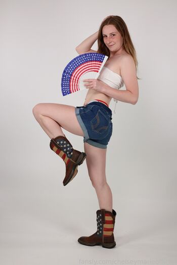 chelseymarieofficial