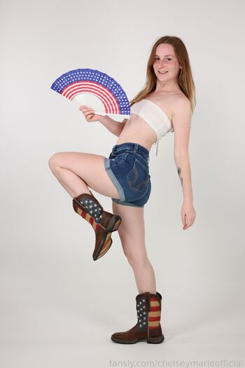 chelseymarieofficial